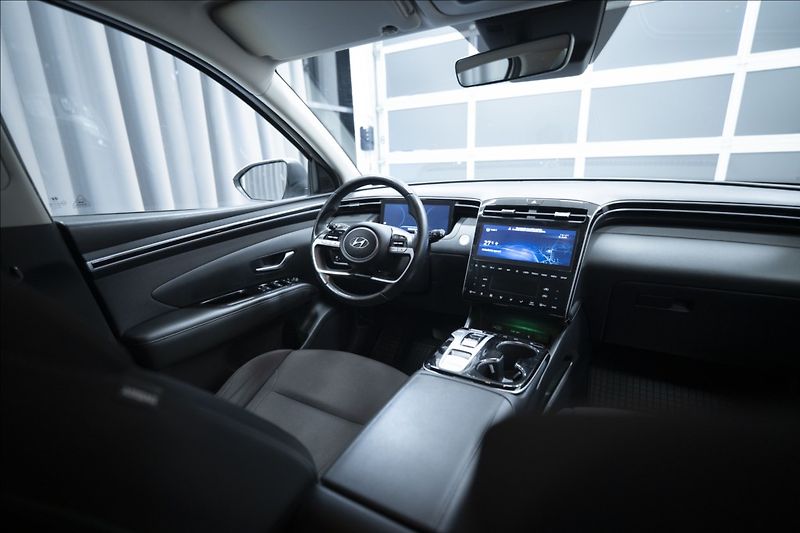 Hyundai Tucson 1,6 T-GDI AT NAVI KAMERA TAŽNÉ - fotka 13 z 43