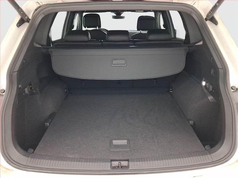 Volkswagen Tiguan Allspace (2022) R-Line 2.0 TDI - fotka 14 z 25