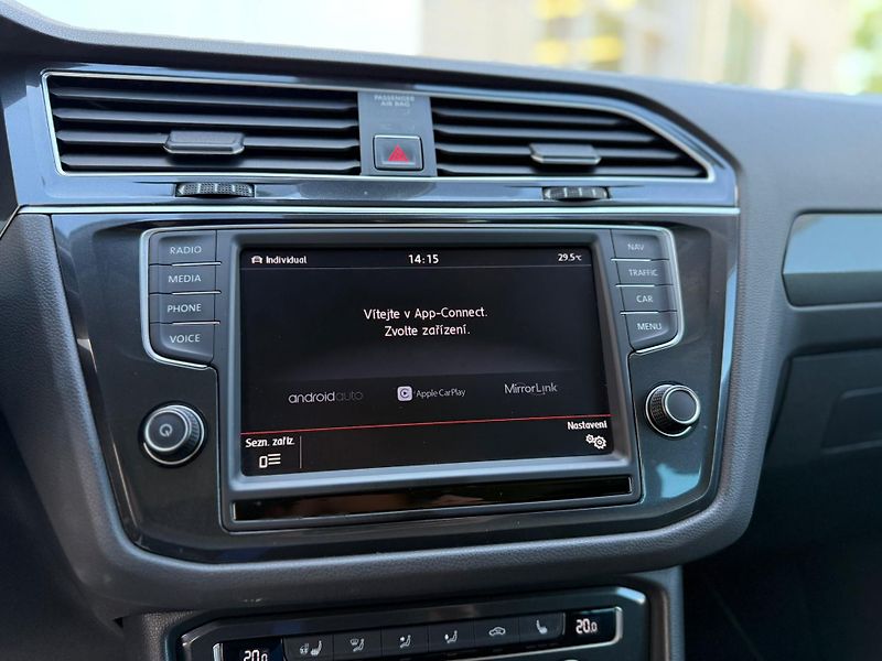 Volkswagen Tiguan Highline 2.0 TDI 140kw DSG 4x4 - fotka 15 z 26