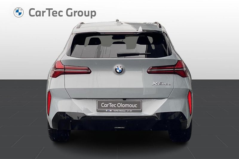 BMW X3 xDrive 40d - fotka 4 z 9