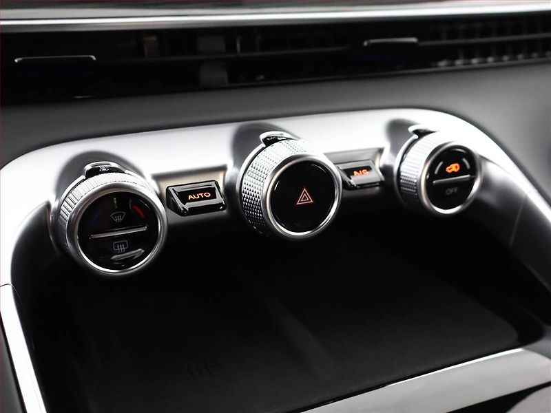 Omoda 9 (2026) SHS 1.5 PHEV - fotka 15 z 28