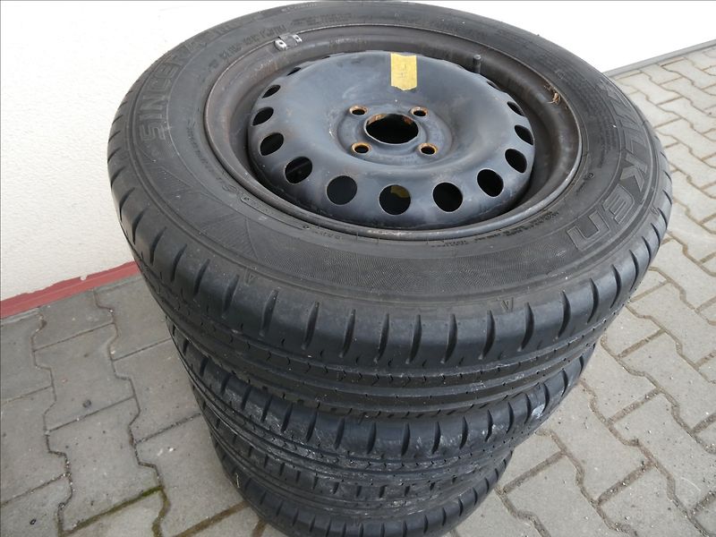 Škoda Citigo 1,0 MPi klimatizace, 2 x kola - fotka 33 z 42