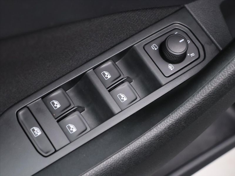 Škoda Kamiq 1,5 TSI 110kW DSG Scout DPH - fotka 14 z 29