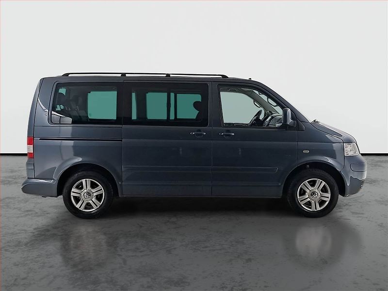 Volkswagen Multivan (2009) Highline 2.5 TDI 4Motion, 1Maj - fotka 6 z 15
