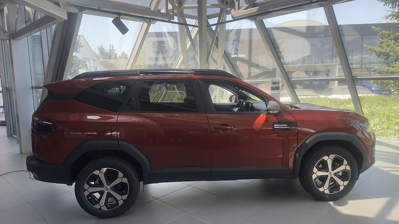 Dacia Bigster (2026) Bigster Journey Hybrid 155 - fotka 3 z 19