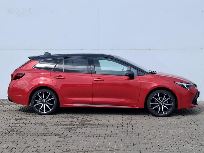 Toyota Corolla 1.8 HSD e-CVT GR Sport - fotka 8 z 21