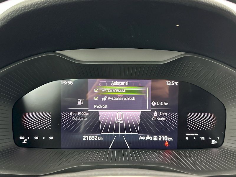 Škoda Karoq (2024) 2.0TDI 85kW Selection - fotka 10 z 27