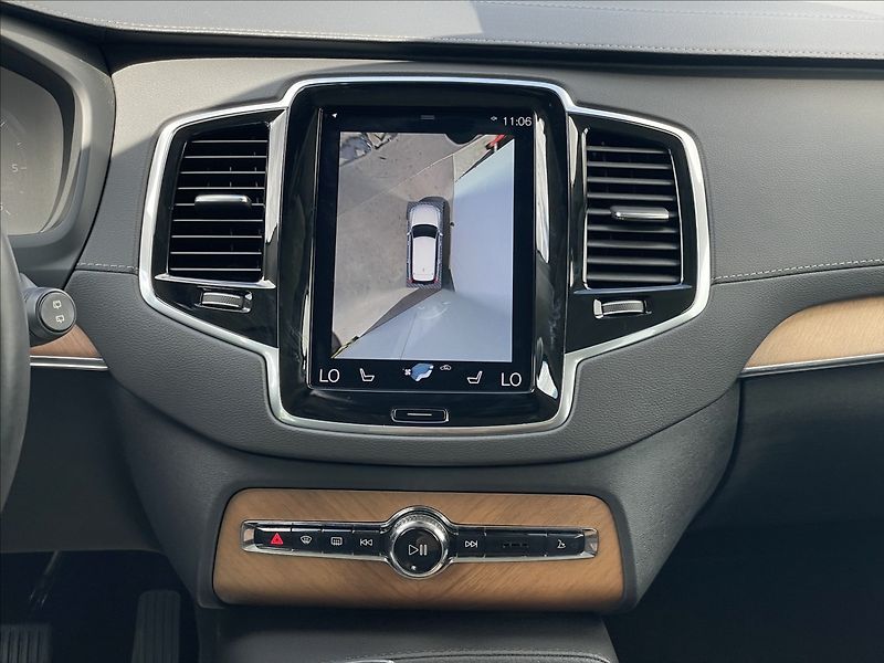 Volvo XC90 2,0 B5 AWD Inscription - fotka 11 z 22