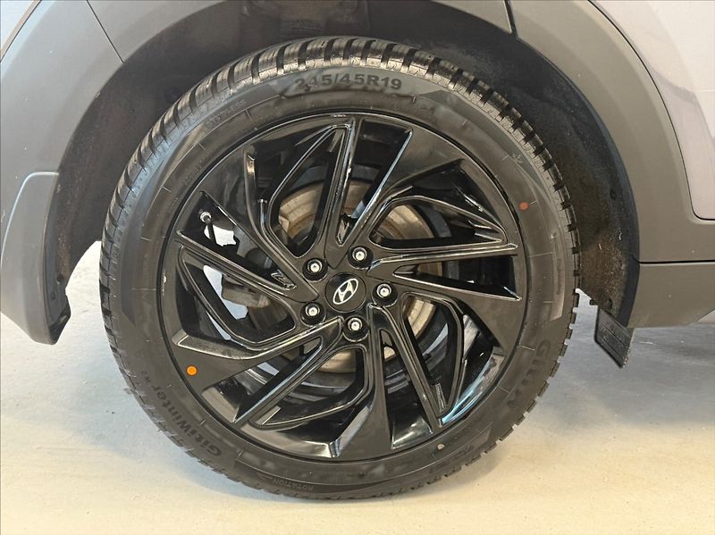 Hyundai Tucson 2,0 CRDI NLINE STYLE PREMIUM - fotka 23 z 23