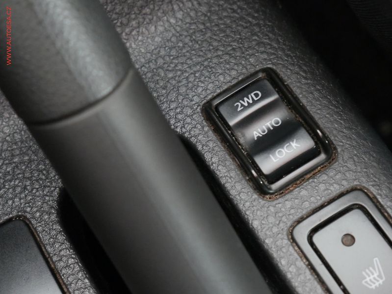 Suzuki SX4 (2009) 1.6i 4x4, ČR, AC, TZ, park - fotka 18 z 20