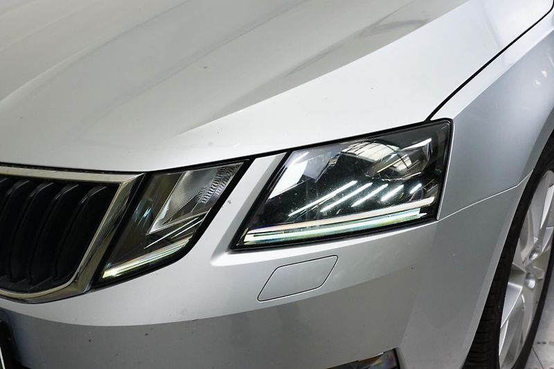 Škoda Octavia - fotka 9 z 26