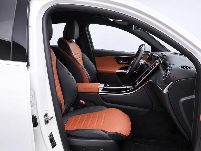 Mercedes-Benz GLC 2,0 150 kW 4Matic CZ DPH - fotka 12 z 29