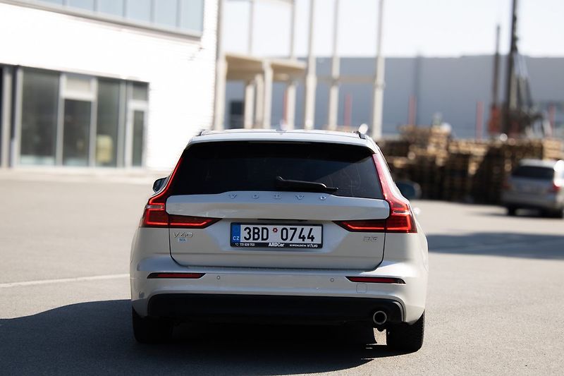 Volvo V60 Nové rozvody, servisovano - fotka 6 z 37