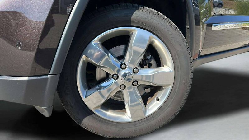 Jeep Grand Cherokee Overland Summit 3,0 CRD 177kW - fotka 34 z 34