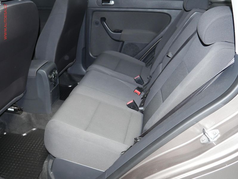 Volkswagen Golf Plus (2010) 1.2 TSi, ČR, AC, temp - fotka 10 z 18