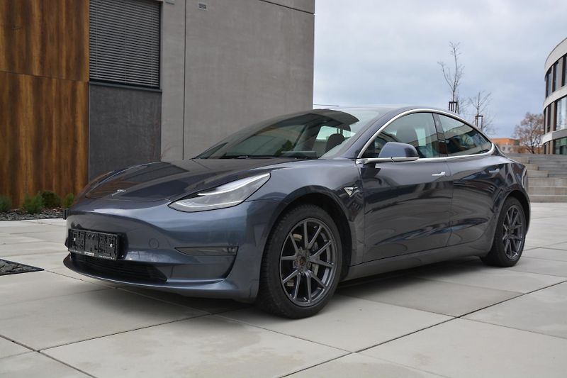 Tesla Model 3 LONG RANGE 4x4 1 MAJITEL - fotka 36 z 46