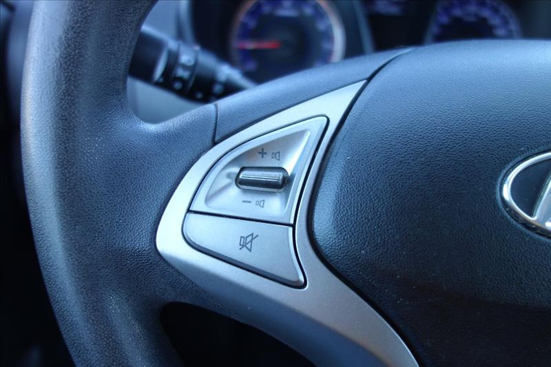 Hyundai ix20 1,4 CVVT, ČR, KLIMATIZACE. - fotka 23 z 30