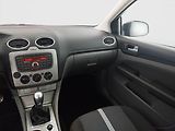 Ford Focus (2010) 1.6 TDCi, nová STK, dobrý stav - náhled 8