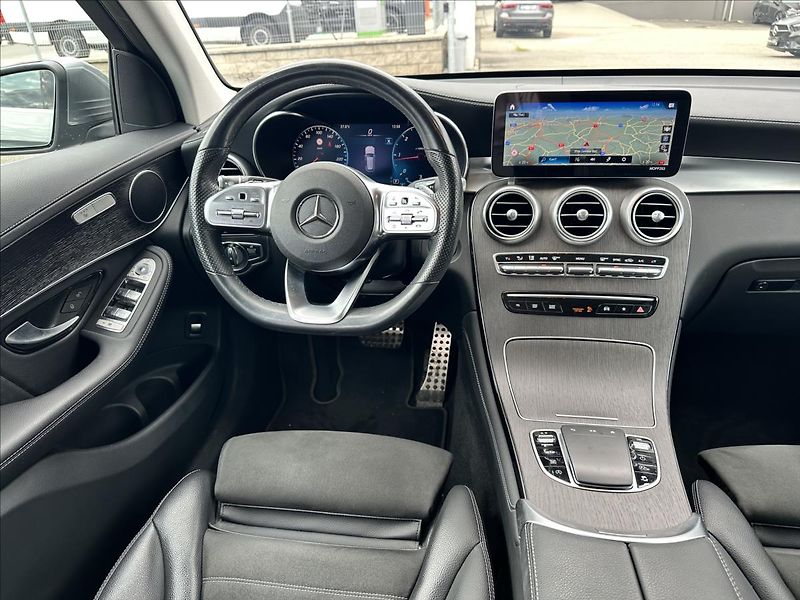 Mercedes-Benz GLC 220d 4MATIC AMG linie - fotka 14 z 14