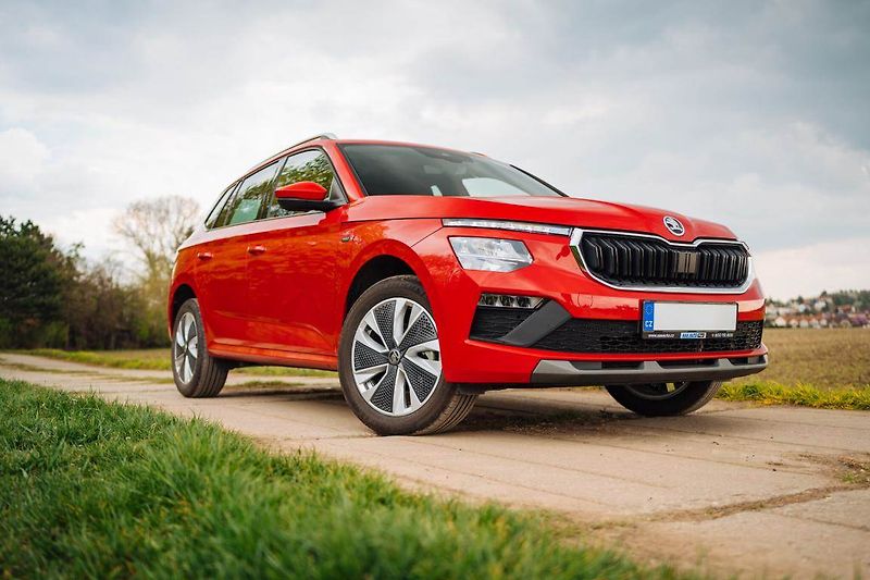 Škoda Kamiq (2025) 1.0 TSI, Drive, FullLed - fotka 2 z 25