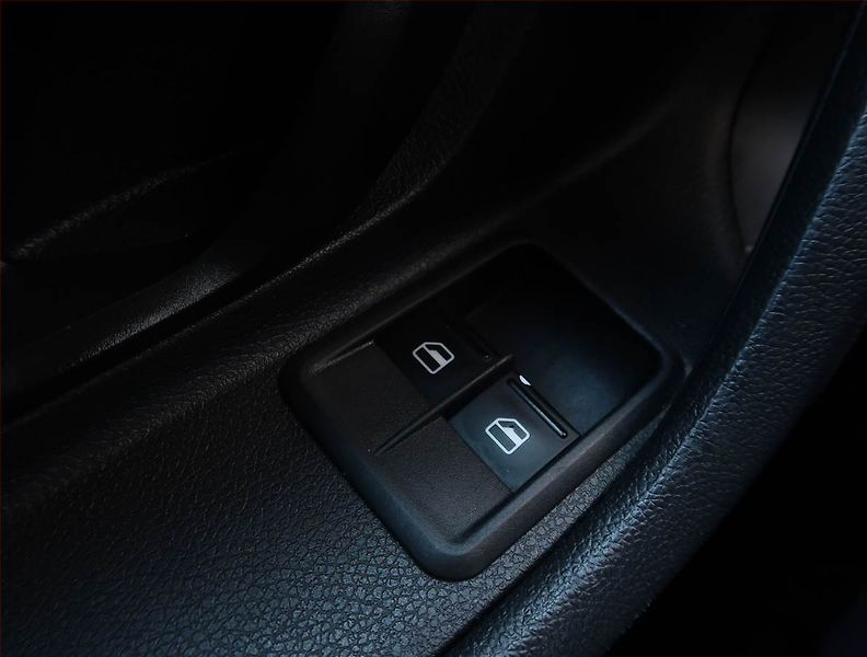 Škoda Fabia (2010) Sport 1.2 TSI, po STK - fotka 15 z 15