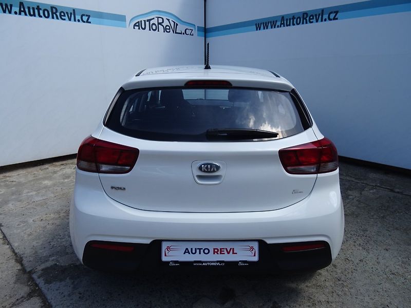 Kia Rio (2019) 1.2i,61kW,1majČR,S.kni,klima - fotka 21 z 21