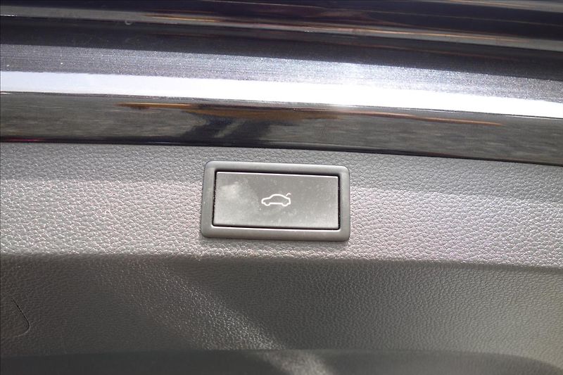 Škoda Karoq 2,0 TDi,ČR,4x4,PANORAMA,STYLE. - fotka 17 z 50