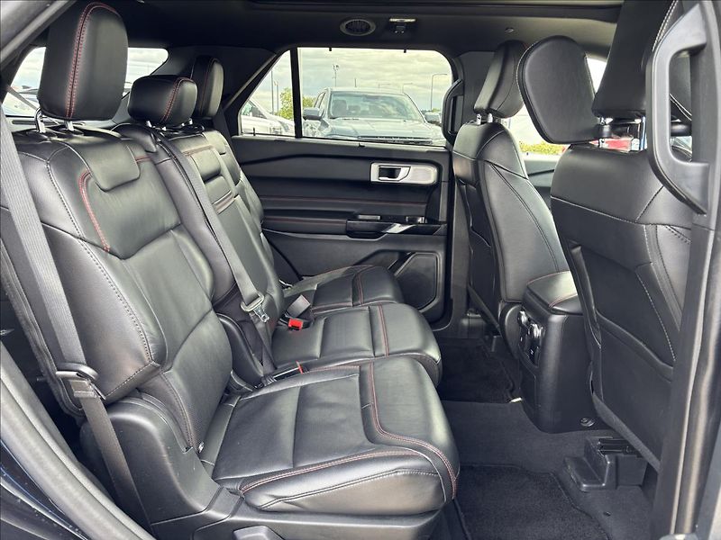 Ford Explorer 3,0 PHEV 336kW ST-Line AWD DPH - fotka 18 z 52