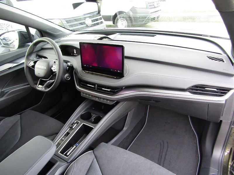 Škoda Enyaq (2026) Sportline 85x 82 kWh 210 kW 1° - fotka 18 z 29