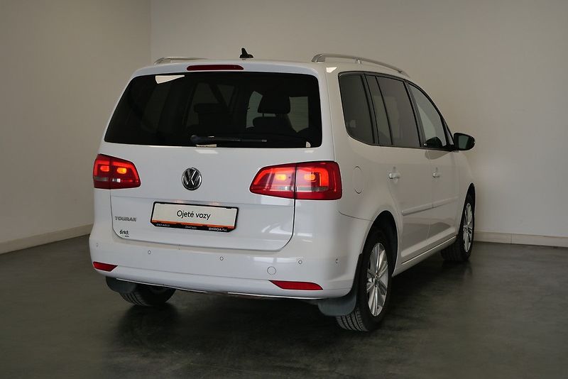 Volkswagen Touran - fotka 2 z 26