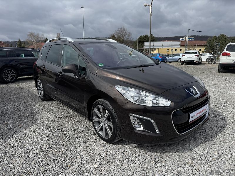 Peugeot 308 1.6-16V,SW,rezervace - fotka 1 z 54