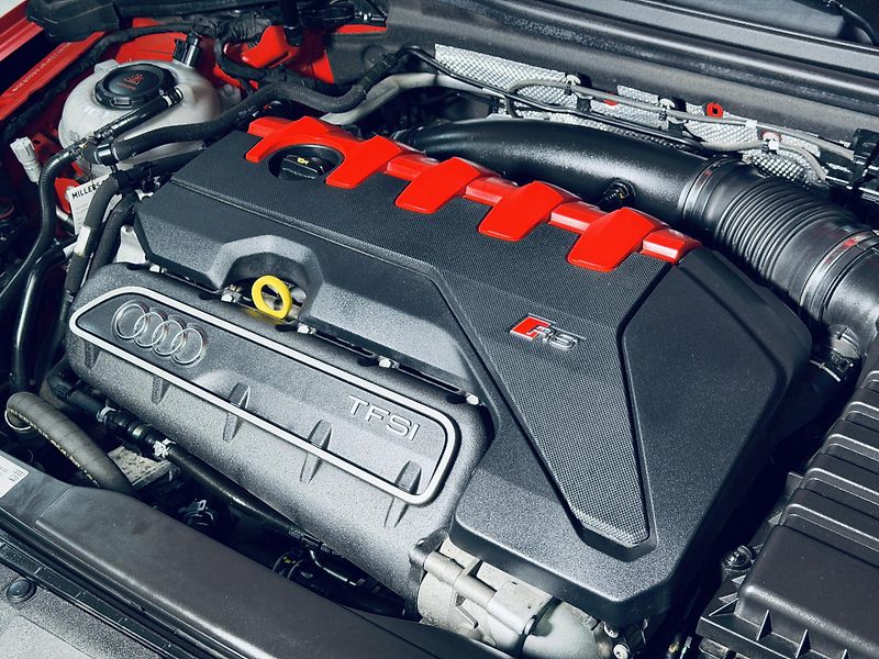 Audi RS 3 (2022) TFSI*SPORTBACK*CERAMIC*CARBON - fotka 6 z 40