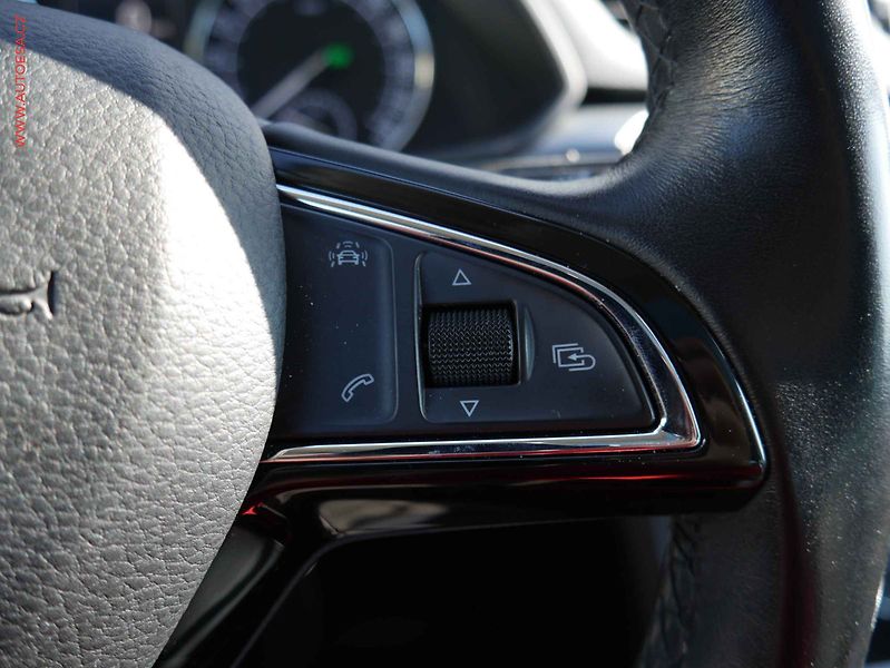Škoda Superb (2016) 2.0TDi, ČR, Style - fotka 15 z 21