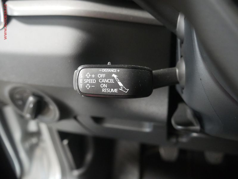 Škoda Karoq (2019) 2.0 TDi, Ambition, LED, navi - fotka 17 z 24