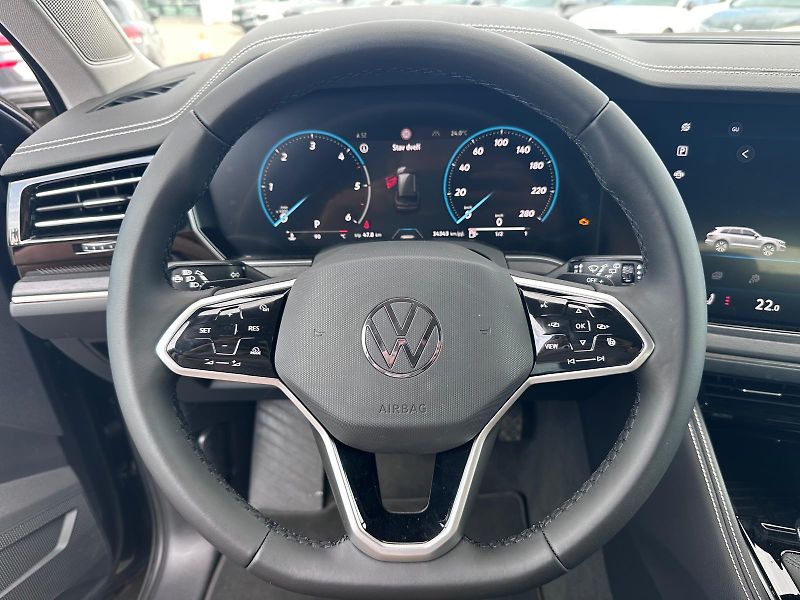 Volkswagen Touareg 3.0 TDI 170kW - fotka 11 z 18
