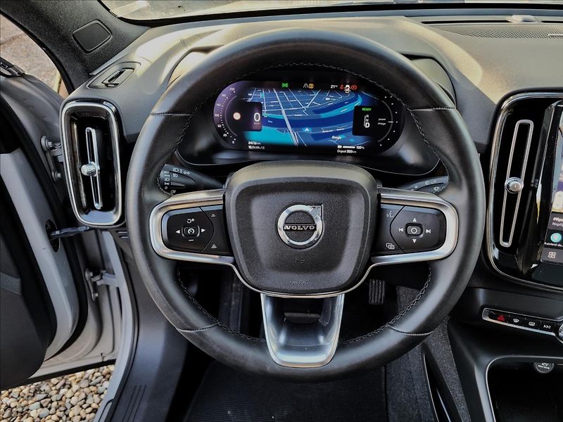 Volvo C40 0,0 Recharge Ultimate SOH 90,3 - fotka 20 z 50
