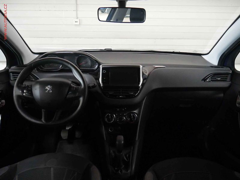 Peugeot 208 (2013) 1.2 PT, AC, tempo - fotka 8 z 17