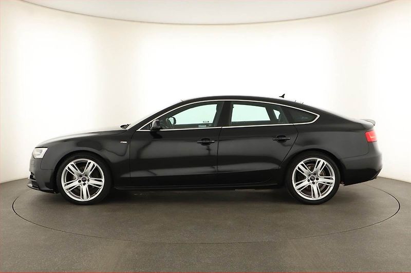 Audi A5 (2016) S-Line 2.0 TDI, Kůže, Navi - fotka 3 z 16