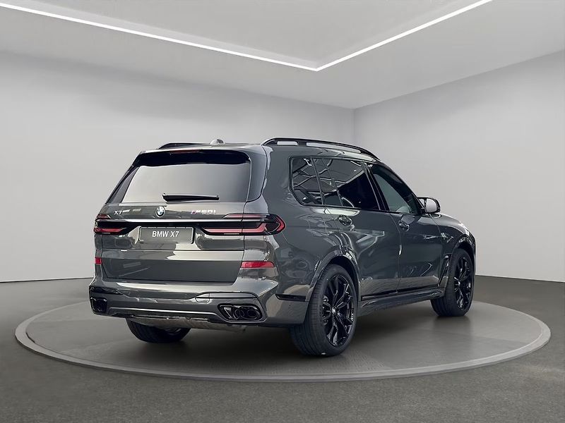 BMW X7 M60ix Executive 08/2025 - fotka 2 z 12