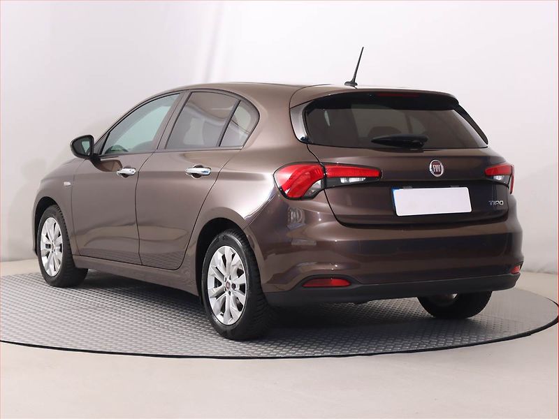 Fiat Tipo (2017) 1.4 16V, Serv.kniha, Navi - fotka 4 z 17