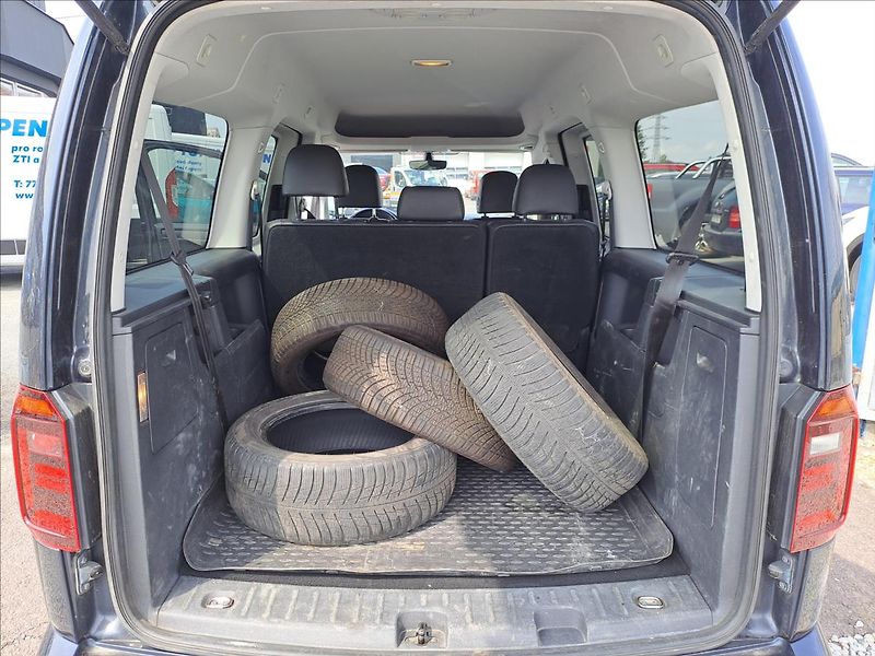 Volkswagen Caddy 2,0 TDI DSG - fotka 14 z 14