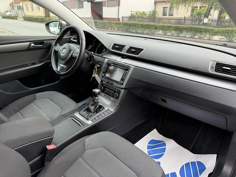 Volkswagen Passat 1.4 TSI ALU VYHR.PR SKLO. - fotka 8 z 11