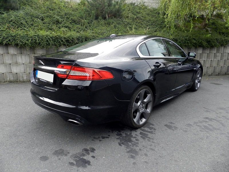Jaguar XF 3.0d V6 177 kW NEPOJÍZDNÉ - fotka 5 z 14