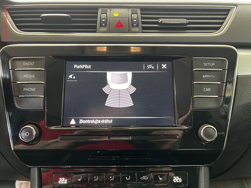 Škoda Superb (2019) 1.5TSI, Ambition, DSG - fotka 13 z 15