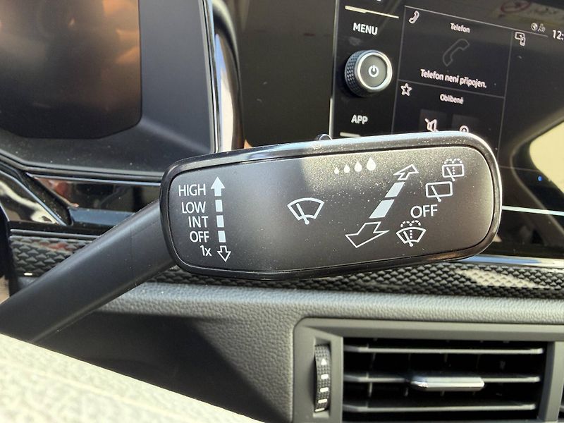 Volkswagen Taigo (2025) People 5G 1,0TSI - fotka 17 z 24