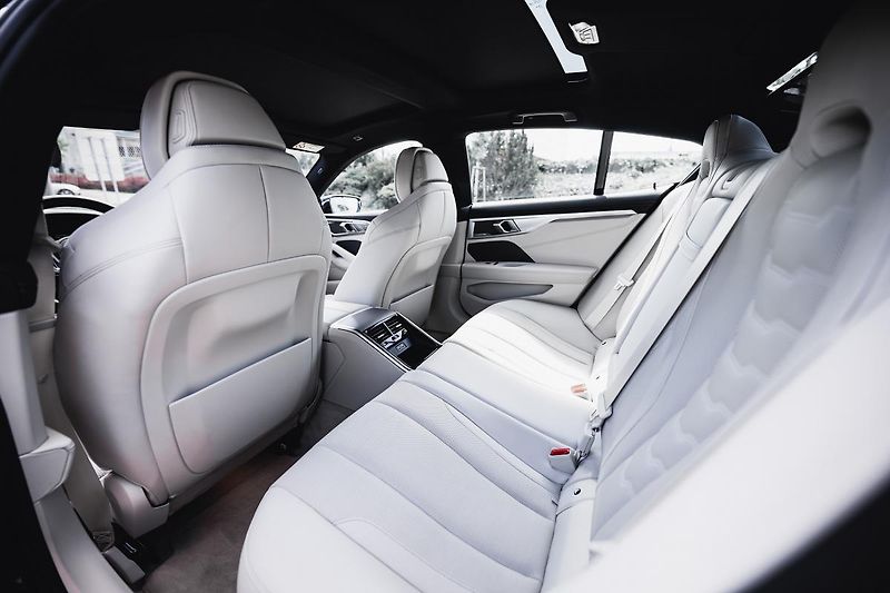 BMW Řada 8 (2022) 840i xDRIVE Gran coupé - fotka 29 z 51