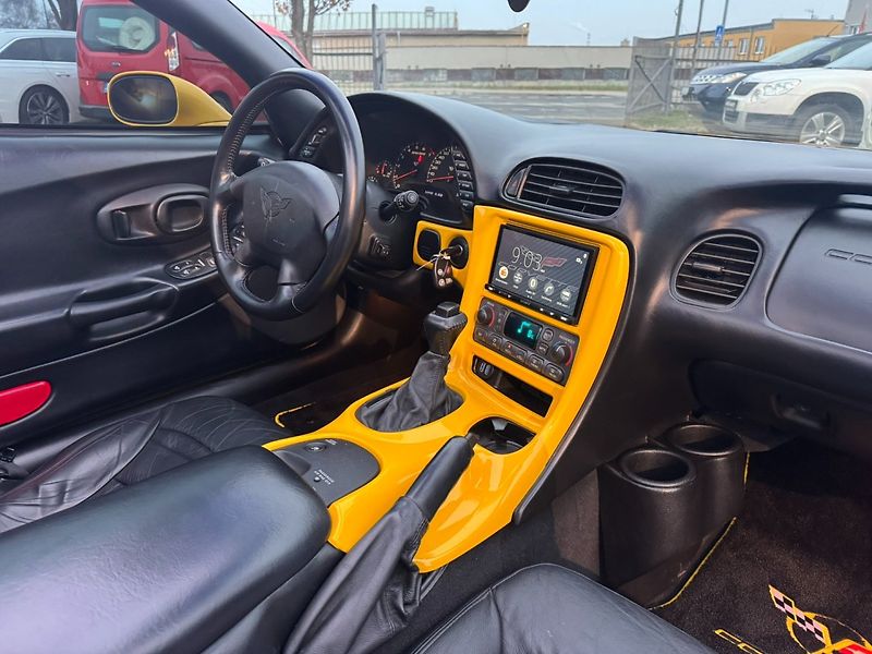 Chevrolet Corvette (2001) C5 TARGA LS1 5,7L V8 261KW DPH - fotka 38 z 50