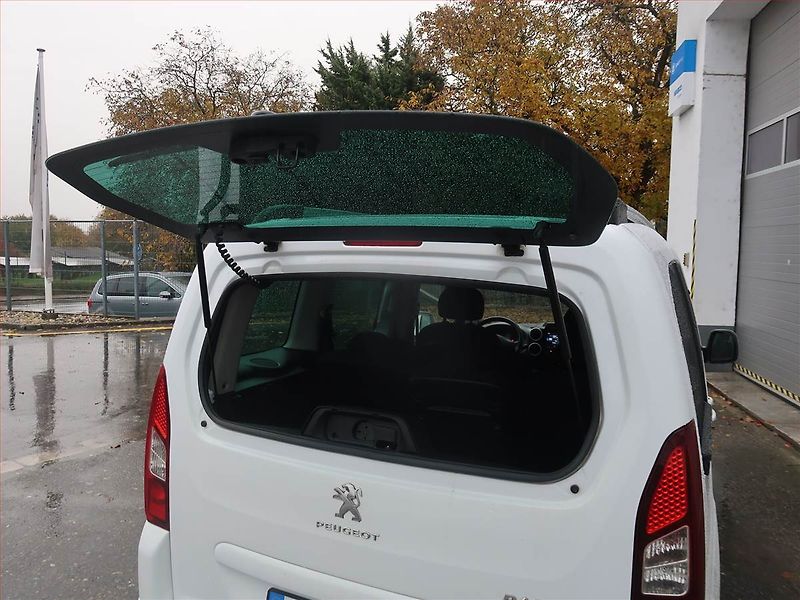 Peugeot Partner (2018) Allure 1.6 BlueHDi, 5Míst, ČR - fotka 18 z 18