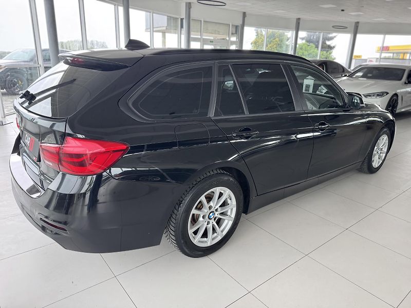 BMW Řada 3 320d 140kW*AUT*LED*Nav*El.Kufr - fotka 5 z 33