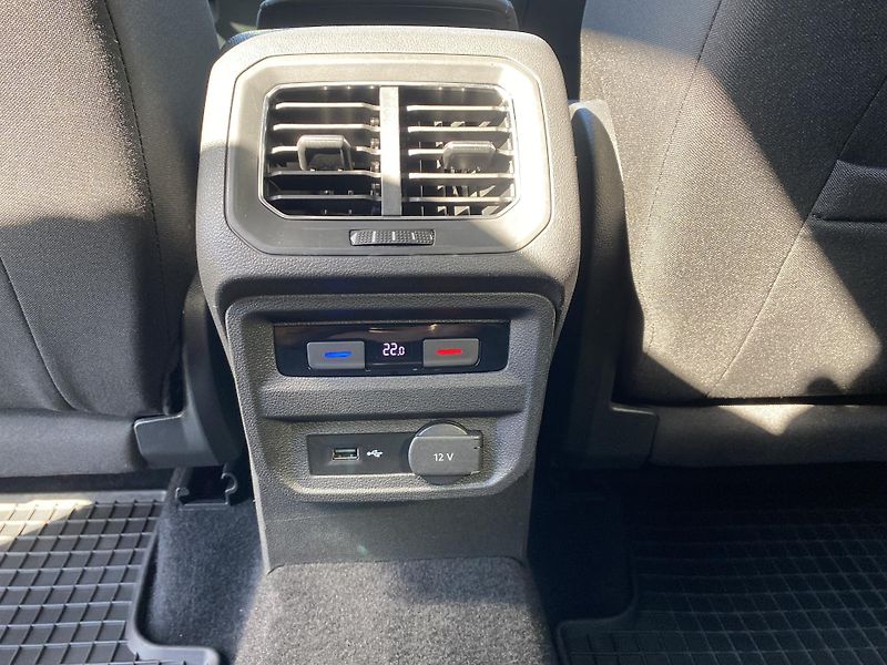 Volkswagen Tiguan Allspace 1.4TSI 110KW -ALLSPACE- DPH - fotka 33 z 47